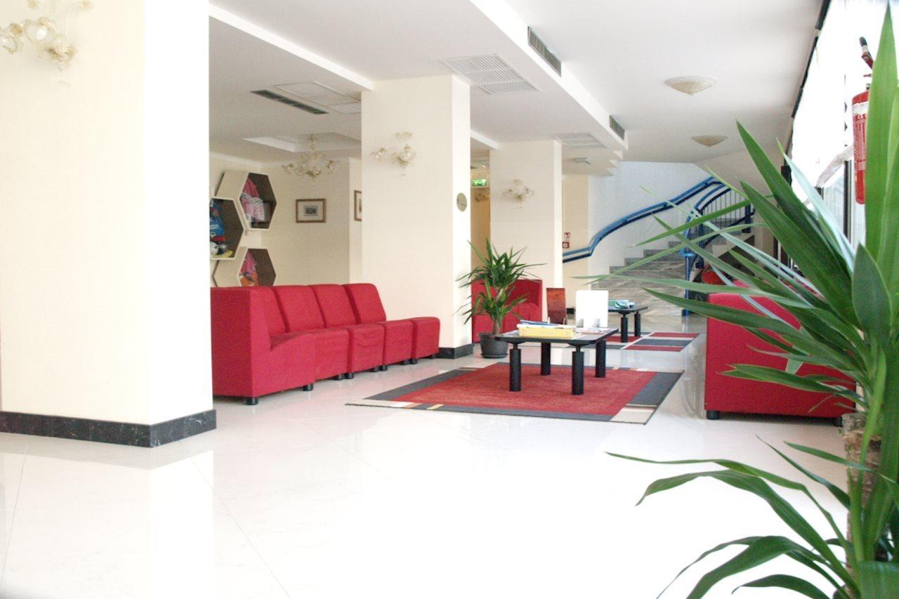 Hotel Caravelle&Minicaravelle Lido di Jesolo Exterior foto