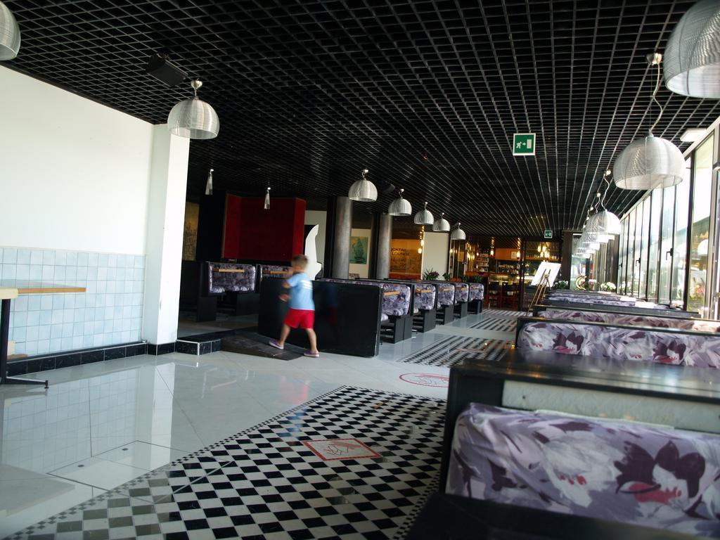 Hotel Caravelle&Minicaravelle Lido di Jesolo Exterior foto