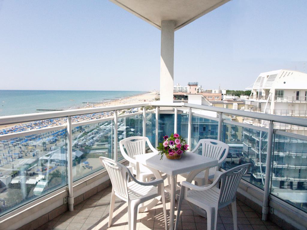 Hotel Caravelle&Minicaravelle Lido di Jesolo Exterior foto